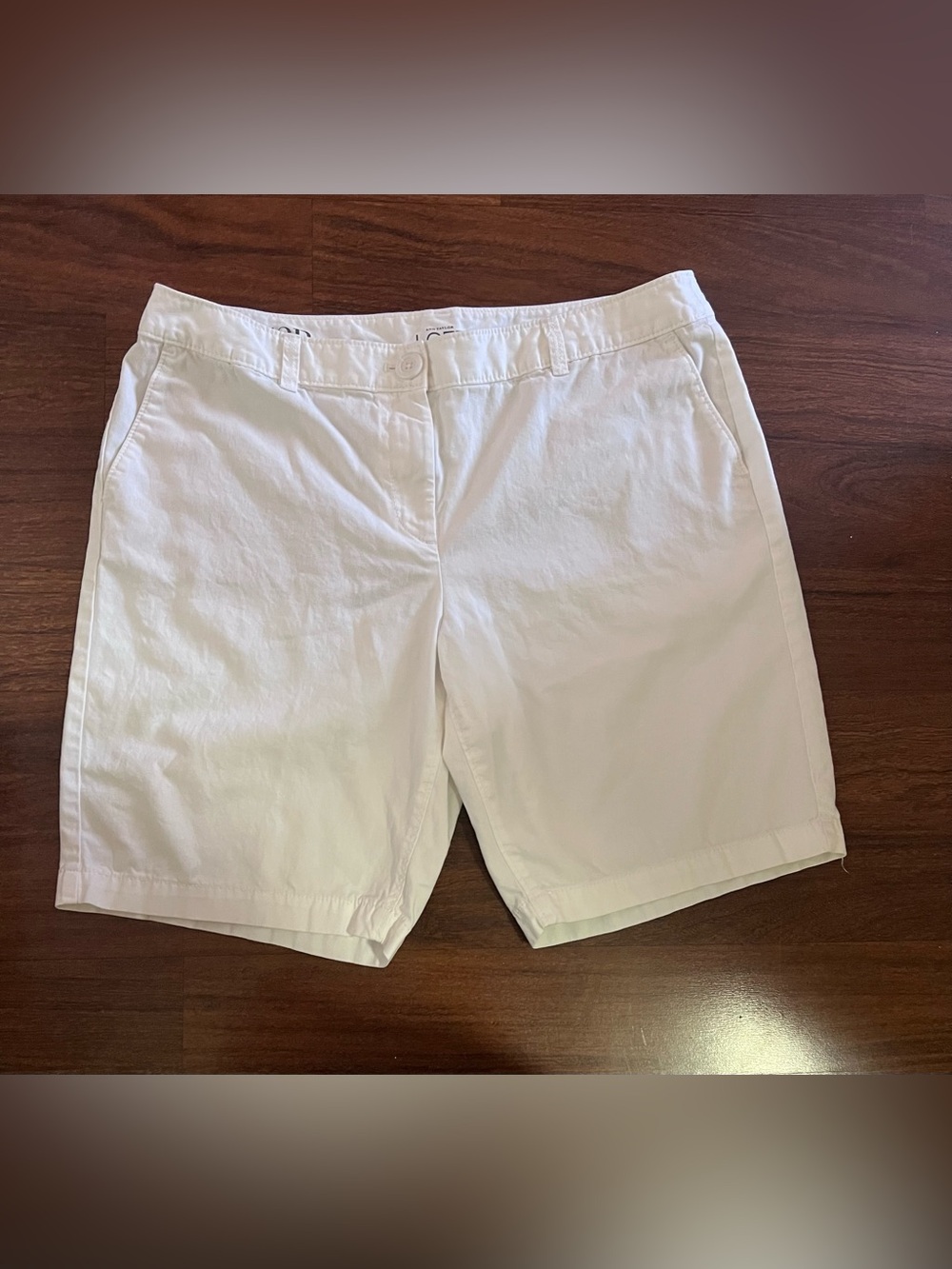 Ann Taylor LOFT Original White Bermuda Chino Shorts 100% Cotton Petite Size 12P
